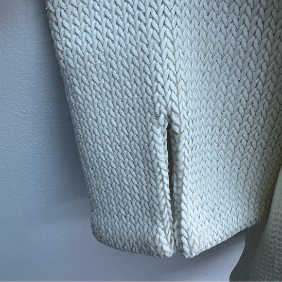 Sally LaPointe size 2 light cream/ white open structured blazer, woven material - Picture 5 of 9